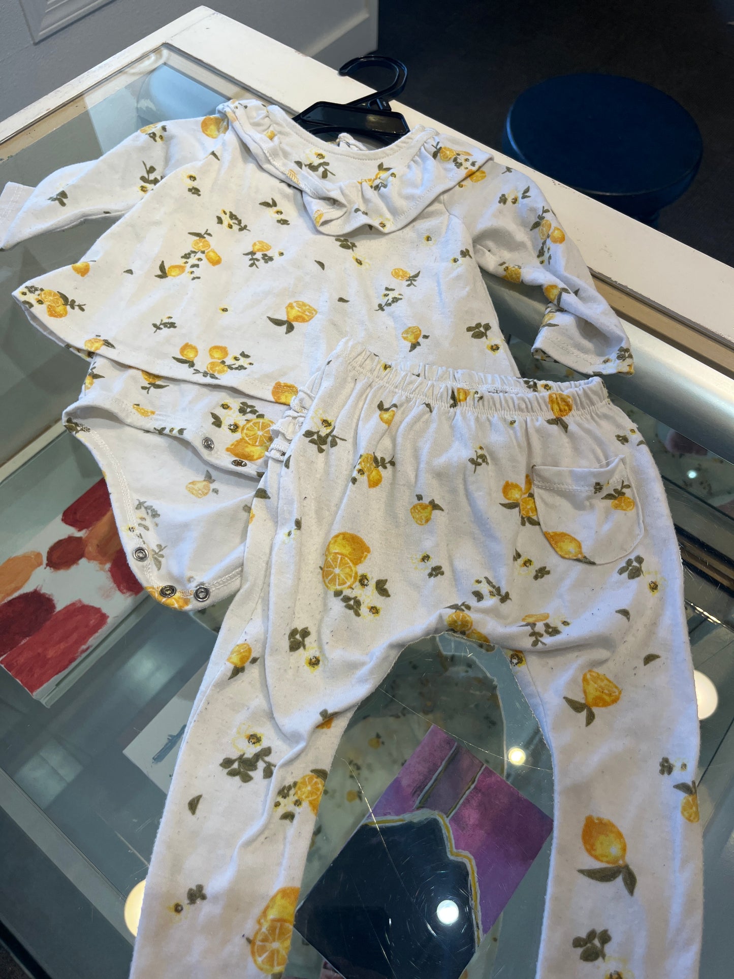 Jessica Simpson 6-9m
