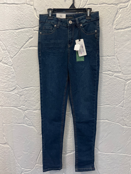 Silver. Size 12
