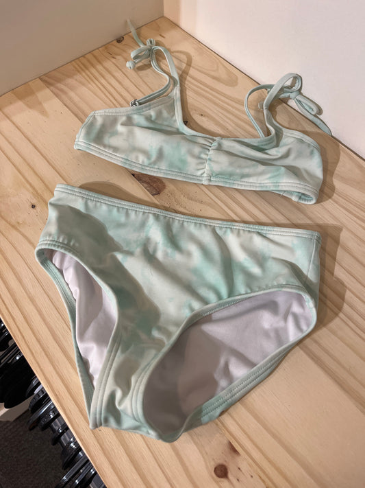 Swim suit. Size 6