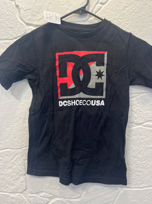 DC shirt size 4T
