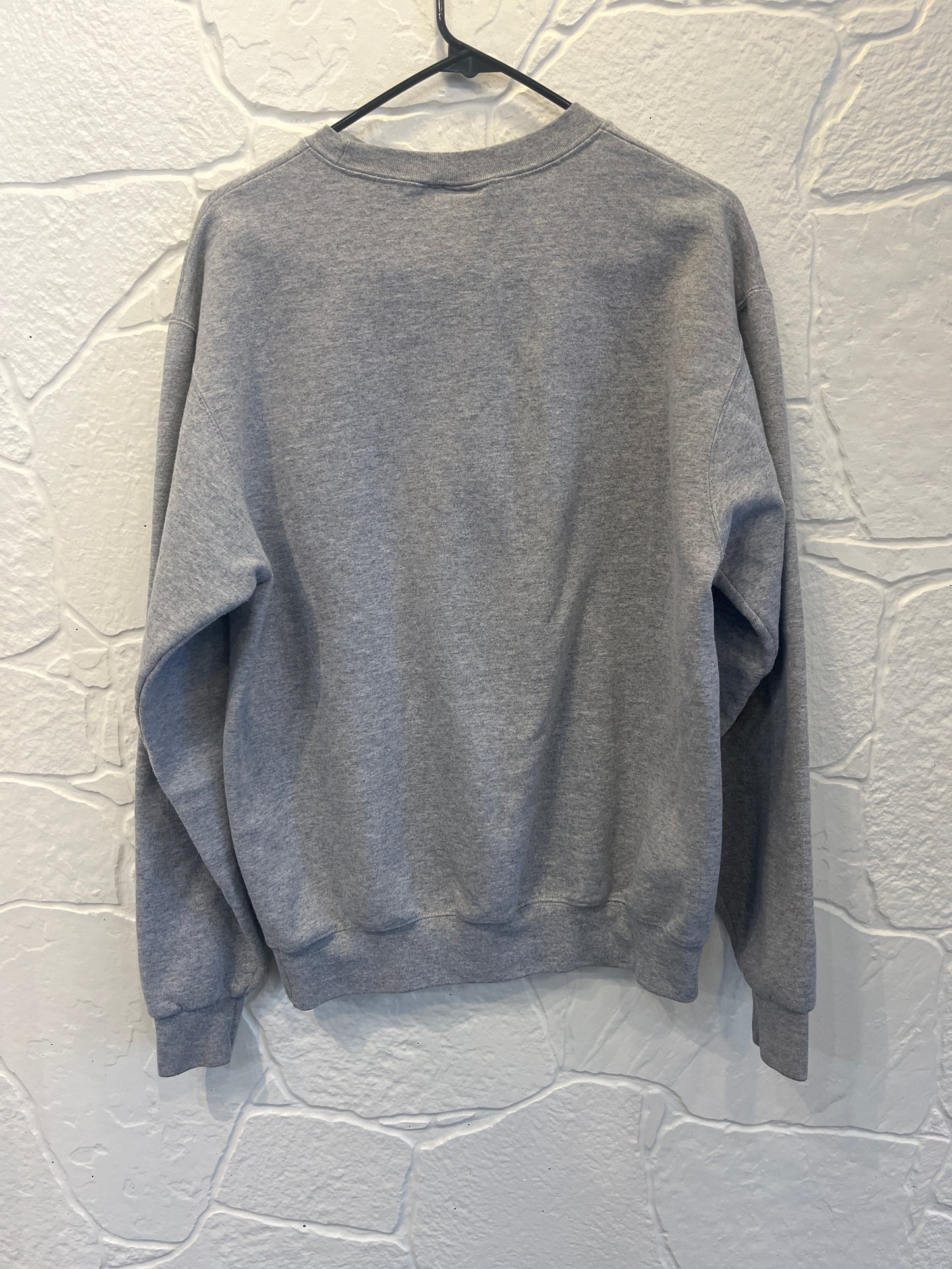 Champion. Size L