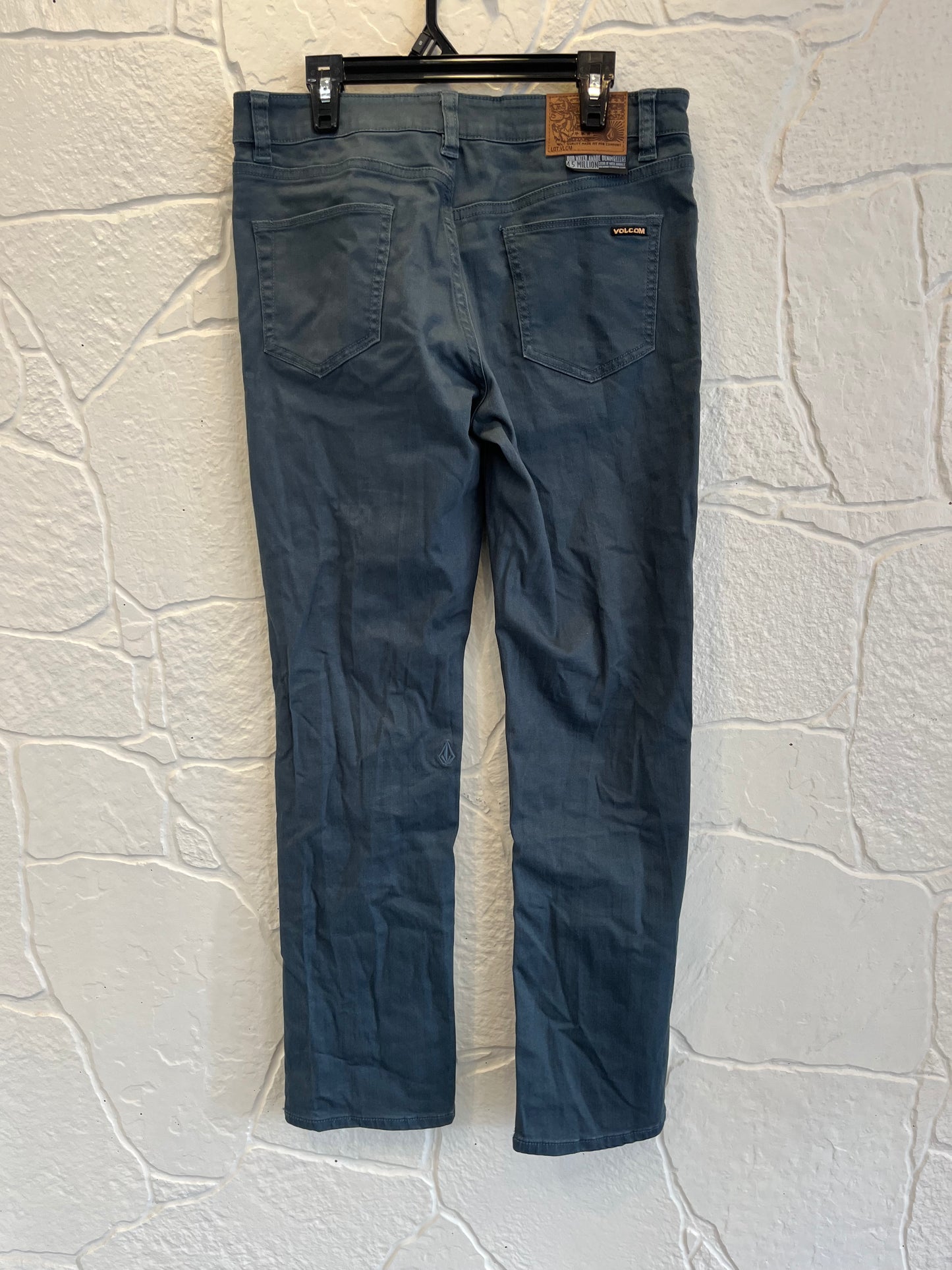 Volcom size 16